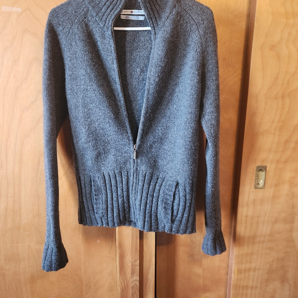 Tommy Hilfinger 100% Wool Gray Women's Sweater